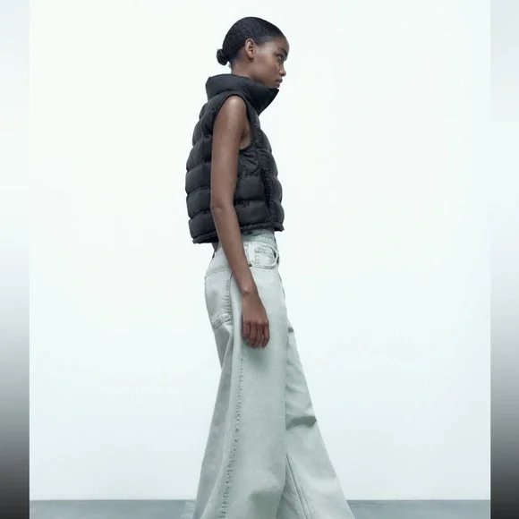 New black Zara puffer vest - Picture 3 of 7